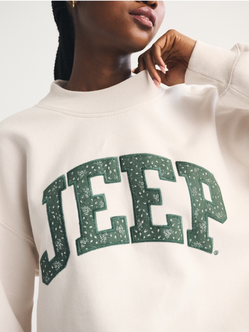 Abercrombie & Fitch Women’s Jeep Graphic Oversized Sunday Crew Sweatshirt Size M